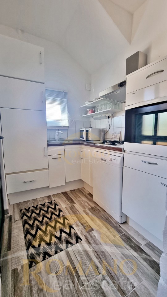 Hiša za prodajo v Seget Vranjici – blizu Trogirja